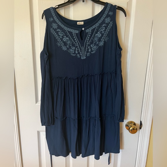 Hollister dress - Picture 2 of 9